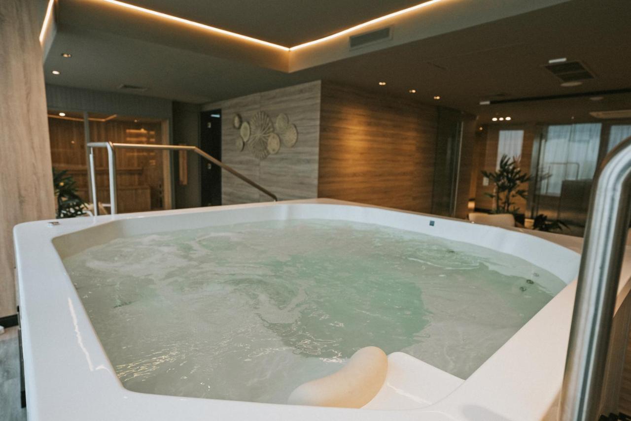 Howard Johnson Plaza La Ribera Ресистенсия Экстерьер фото